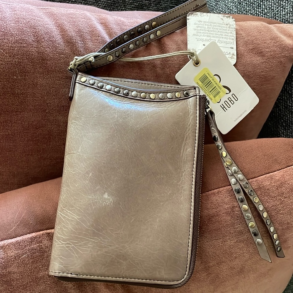 HOBO Moxie crossbody